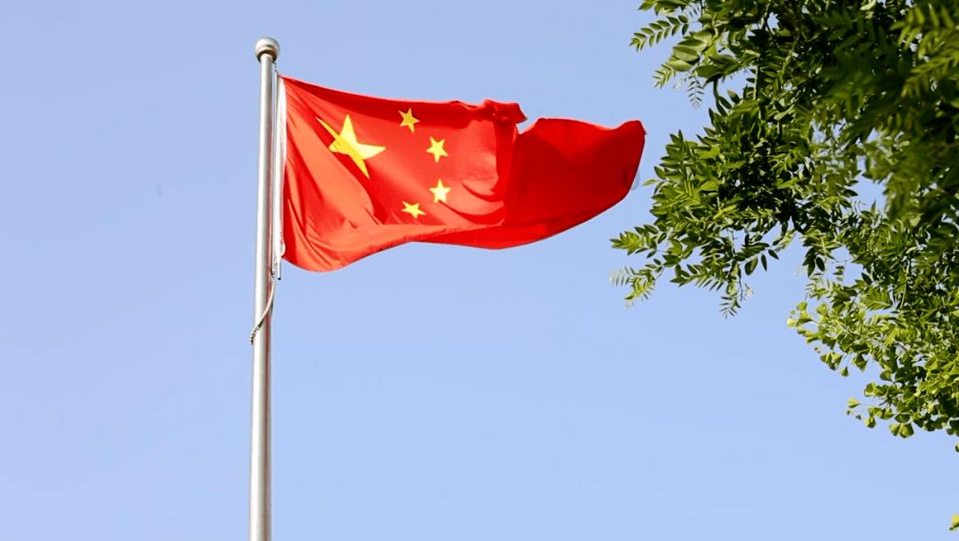 尔滨姑娘捡到游客手机暖心归还
