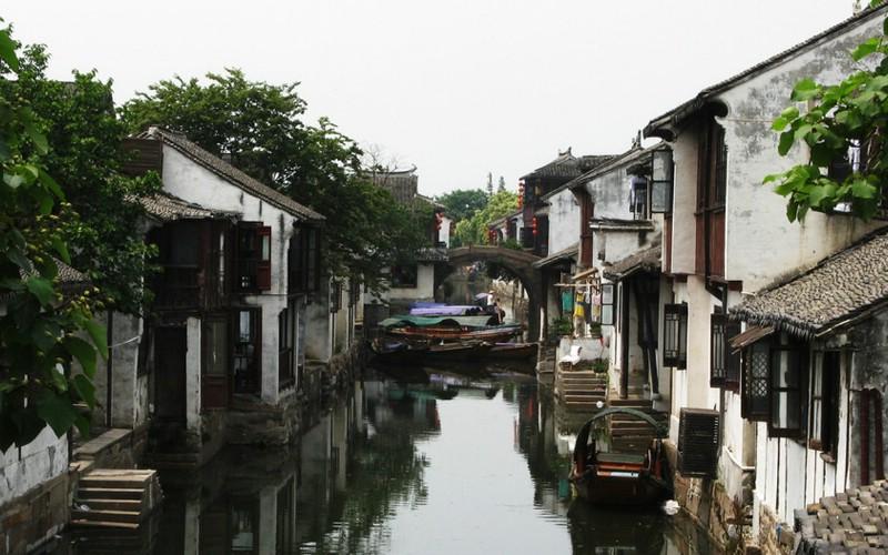 智能问答网页内蒙古第一到前苏联的铁路口岸是哪里,精准解答你的问题
